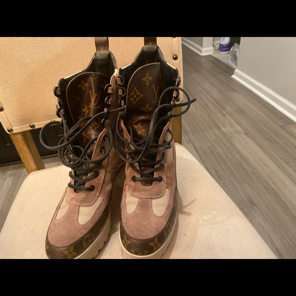 Louis Vuitton desert boots